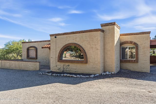 3925 N Calle Cancion, Tucson, AZ 85718