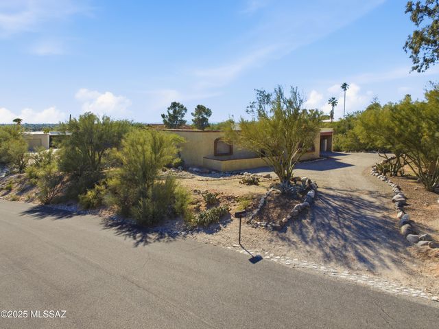 3925 N Calle Cancion, Tucson, AZ 85718