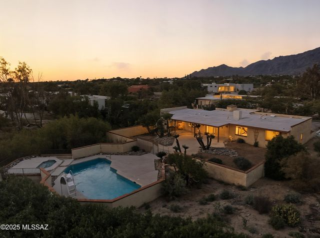 3925 N Calle Cancion, Tucson, AZ 85718