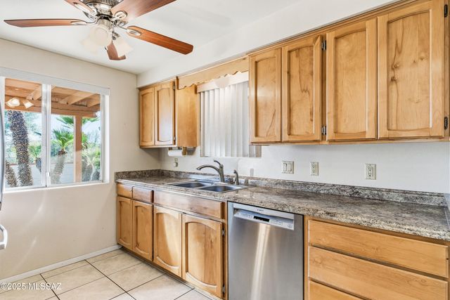 3925 N Calle Cancion, Tucson, AZ 85718