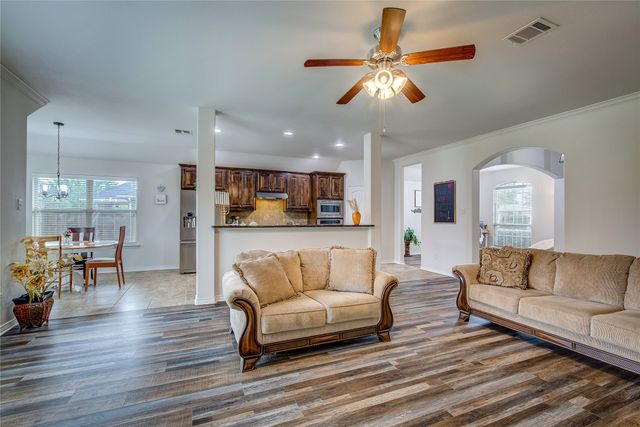 1115 Oak Ridge Road, Forney, TX 75126