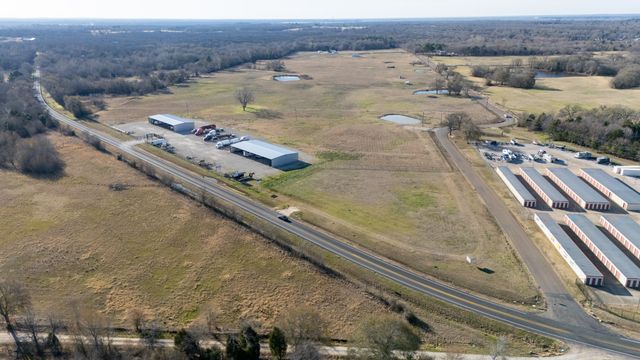 8200 Clear Creek Road, Payne Springs, TX 75156