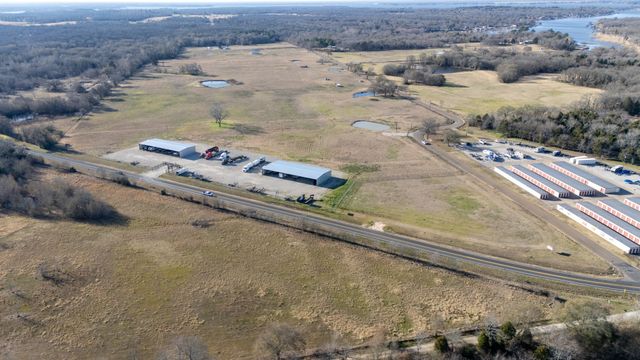 8200 Clear Creek Road, Payne Springs, TX 75156