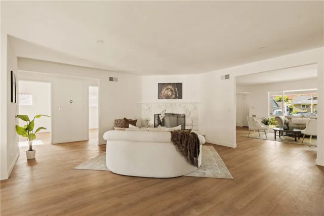 436 Hoover, Orange, CA 92867