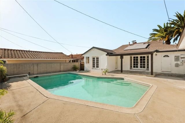 436 Hoover, Orange, CA 92867