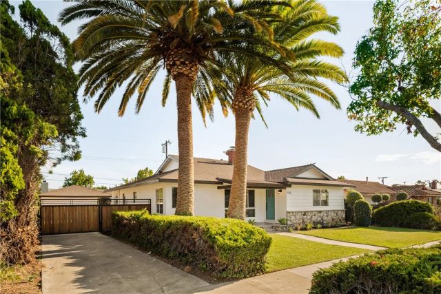 436 Hoover, Orange, CA 92867