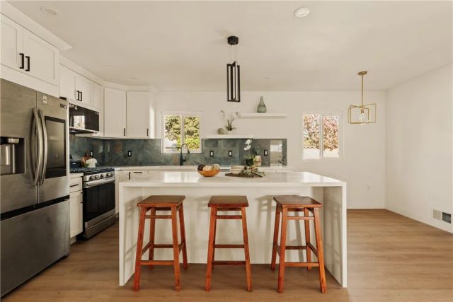 436 Hoover, Orange, CA 92867