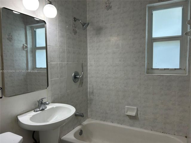 2843 SW 37th Ct W, Miami, FL 33134