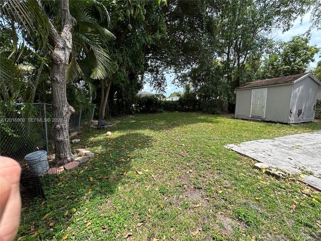 2843 SW 37th Ct W, Miami, FL 33134