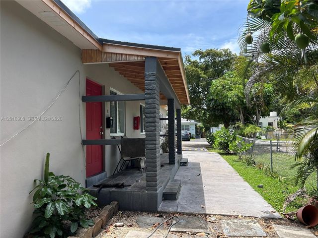 2843 SW 37th Ct W, Miami, FL 33134