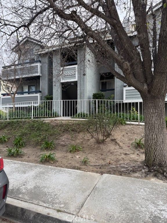 Image 1 of property listing at 20320 Fanchon #104 104, Canyon Country, CA 91351