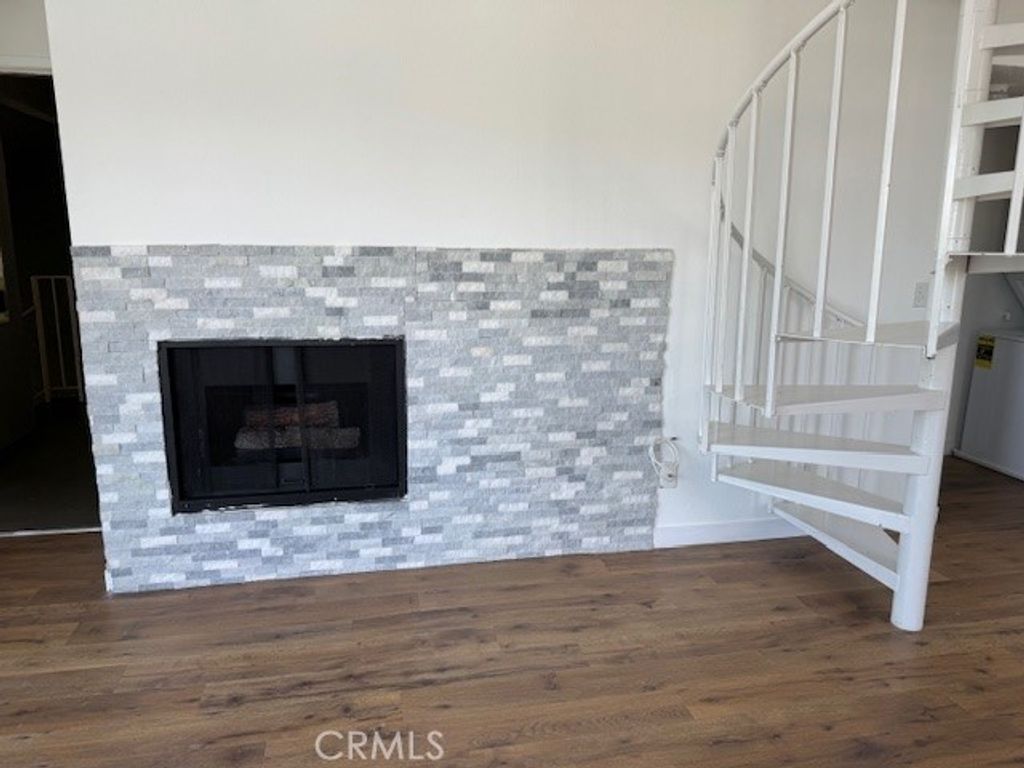 Image 3 of property listing at 20320 Fanchon #104 104, Canyon Country, CA 91351