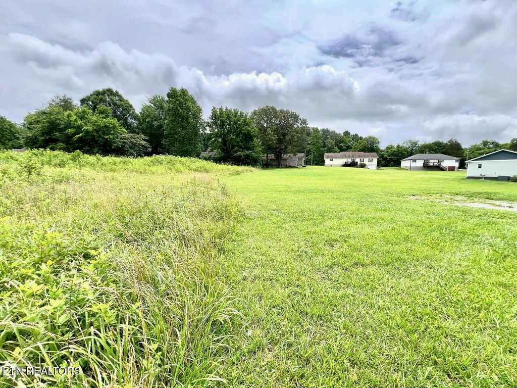 Fairview Road, Athens, TN 37303