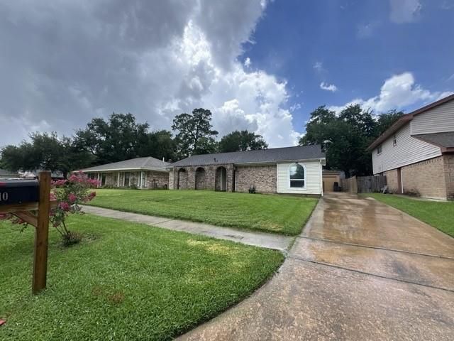 510 Mistywood Drive, Houston, TX 77090