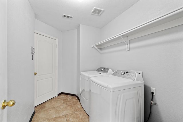 428 NE Murphy Road, Burleson, TX 76028