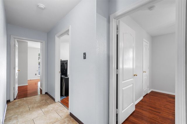 428 NE Murphy Road, Burleson, TX 76028