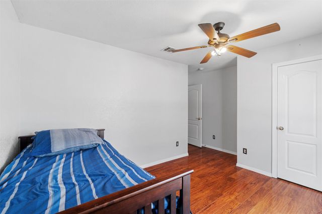 428 NE Murphy Road, Burleson, TX 76028