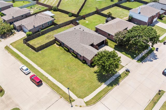 428 NE Murphy Road, Burleson, TX 76028