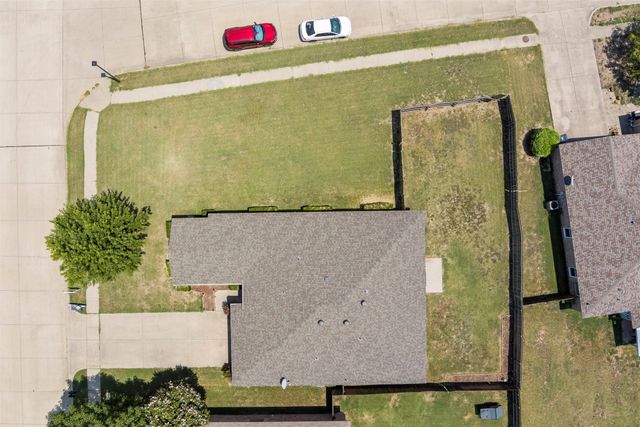 428 NE Murphy Road, Burleson, TX 76028