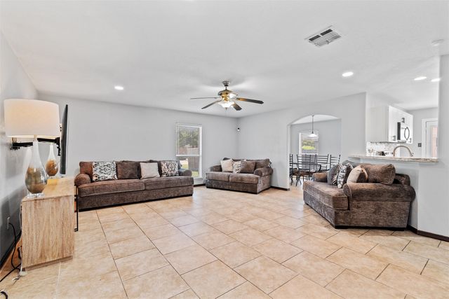 428 NE Murphy Road, Burleson, TX 76028