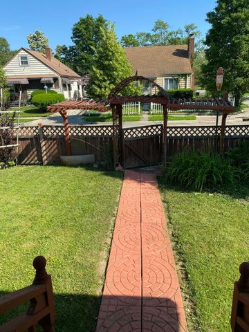 2219 Amherst Avenue, Columbus, OH 43223