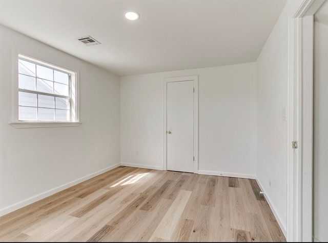 2504 NW 40th Street, Oklahoma City, OK 73112