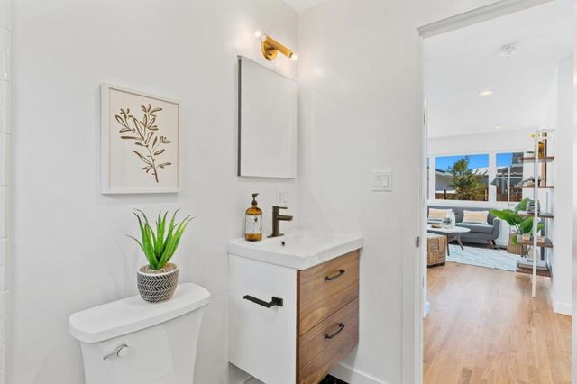 1415 Seabright Avenue, Santa Cruz, CA 95062