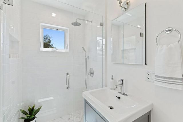 1415 Seabright Avenue, Santa Cruz, CA 95062