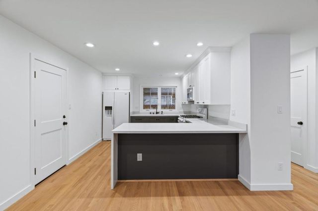 1415 Seabright Avenue, Santa Cruz, CA 95062