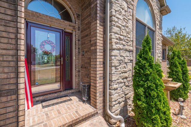 201 Green Oaks Drive, Ozark, MO 65721