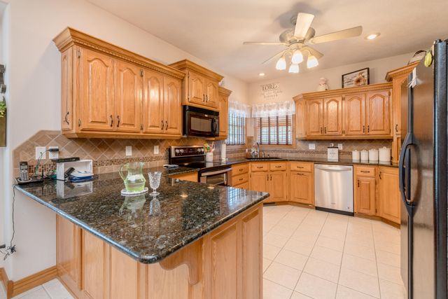 201 Green Oaks Drive, Ozark, MO 65721