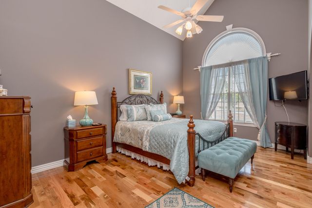 201 Green Oaks Drive, Ozark, MO 65721