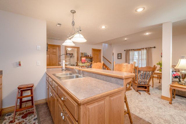 201 Green Oaks Drive, Ozark, MO 65721