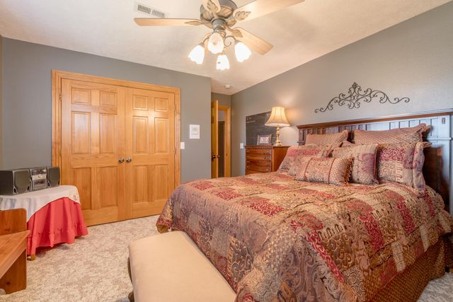 201 Green Oaks Drive, Ozark, MO 65721