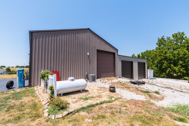 201 Green Oaks Drive, Ozark, MO 65721