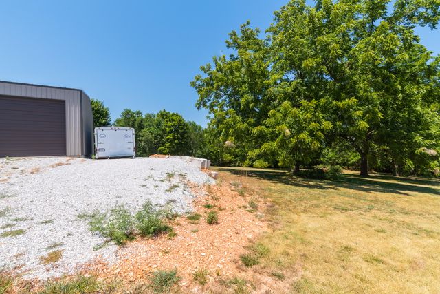 201 Green Oaks Drive, Ozark, MO 65721