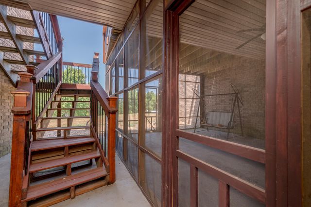 201 Green Oaks Drive, Ozark, MO 65721