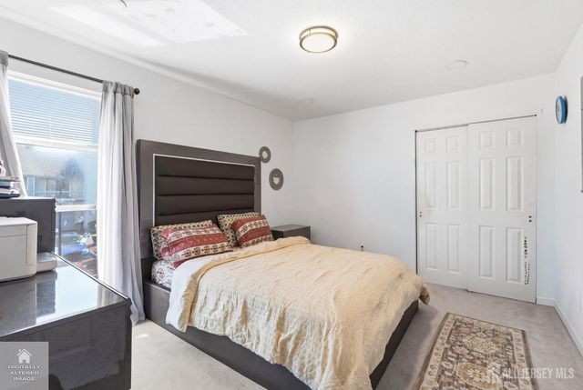 9 Talbot Street, Franklin, NJ 08873
