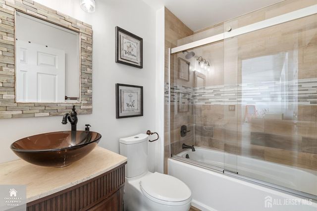 9 Talbot Street, Franklin, NJ 08873