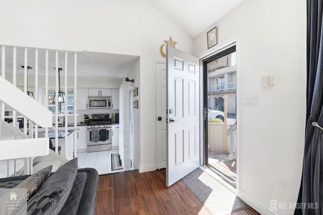 9 Talbot Street, Franklin, NJ 08873
