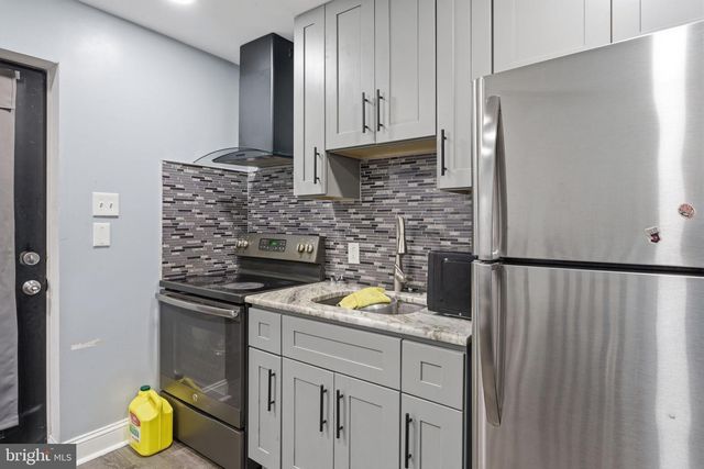 433 W SOMERSET ST, Philadelphia, PA 19133