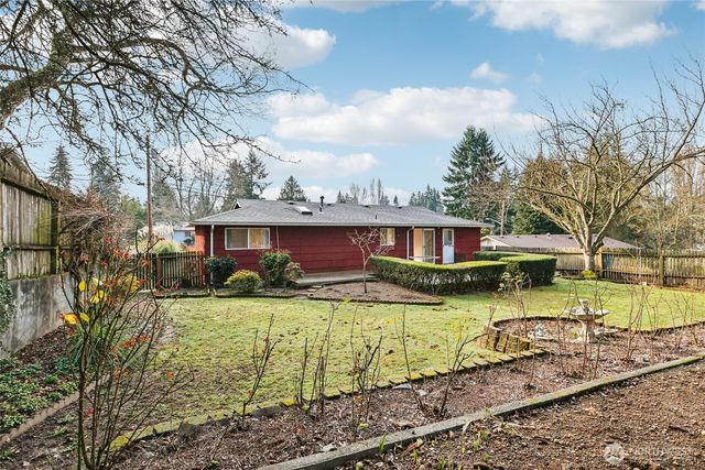 2434 SW 328th Street, Federal Way, WA 98023