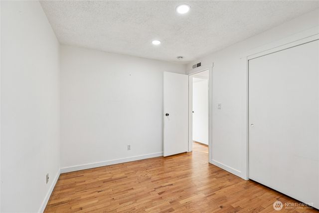 2434 SW 328th Street, Federal Way, WA 98023