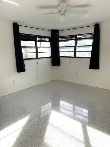 6424 Collins Ave 204, Miami Beach, FL 33141