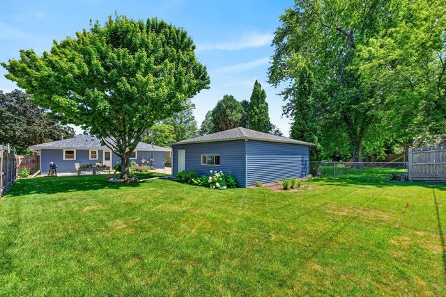 8020 49th AVENUE, Kenosha, WI 53142