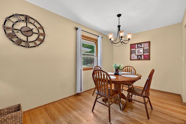 8020 49th AVENUE, Kenosha, WI 53142