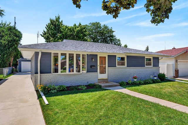 8020 49th AVENUE, Kenosha, WI 53142