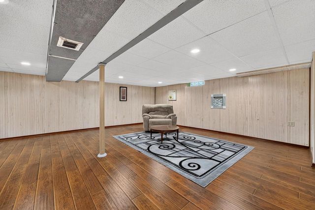 8020 49th AVENUE, Kenosha, WI 53142