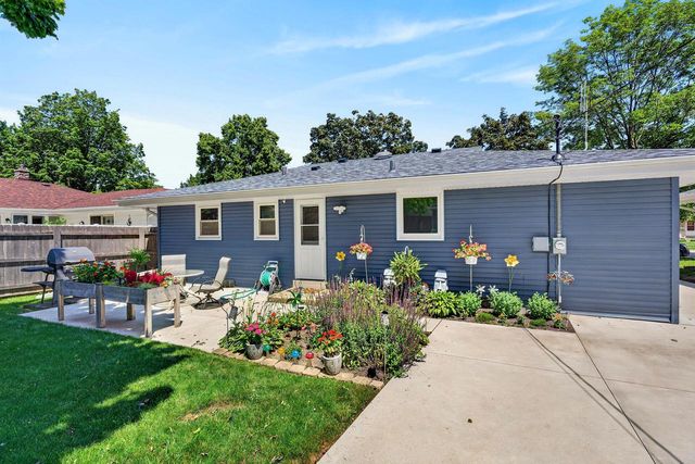 8020 49th AVENUE, Kenosha, WI 53142