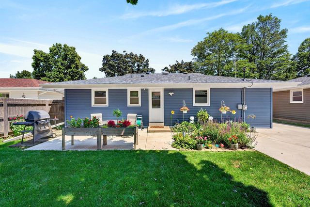 8020 49th AVENUE, Kenosha, WI 53142